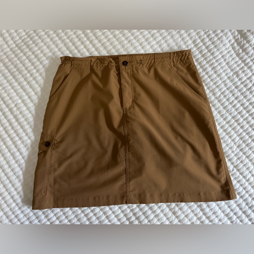 Patagonia Cargo Skort Womens 10 Khaki Stretch Zip Drawstring Pockets Hiking Camp
